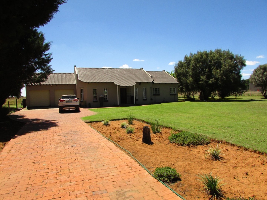 To Let Commercial Property for Rent in Sopieshoogte Sh Free State